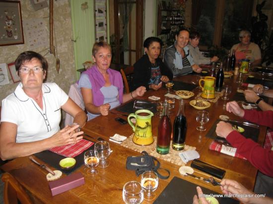 Dîner après la première journée de marche