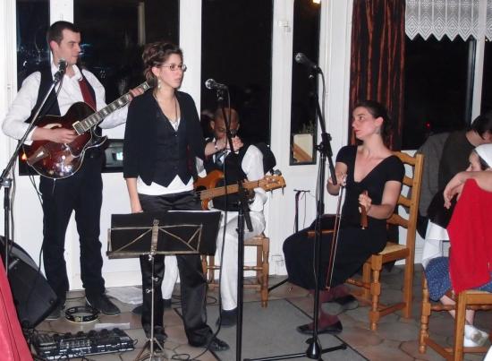 Emmanuel, Halima, Marion, et Joël 